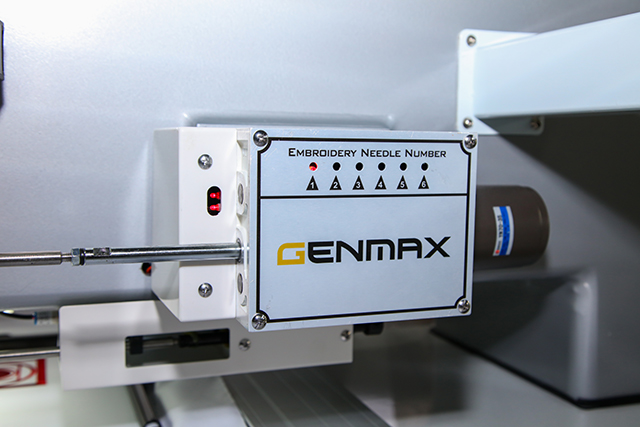 Machine à coudre informatisée de broderie de bordure de matelas EM606